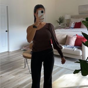 One shoulder puff sleeve blouse